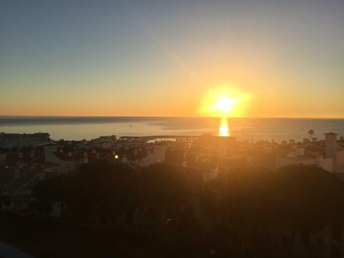Duquesa Suite And Golf With A Spectacular Sea View Manilva Eksteriør bilde